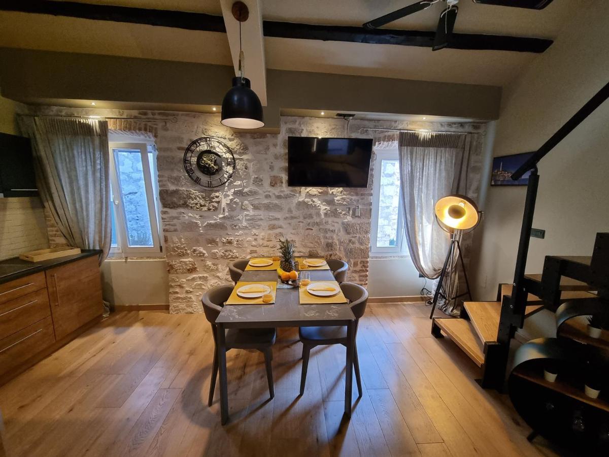 רוביני ˇdcˇ Modern Apartment Near The Church מראה חיצוני תמונה